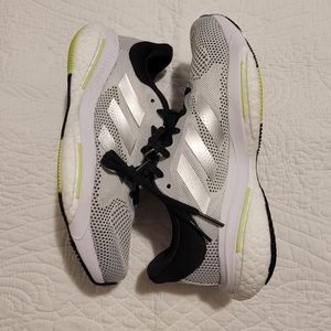 Adidas Women's White Silver SOLARGLIDE 5 Running SHOES GX5513 size 8.5
